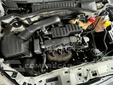 CORSA 1.4 MPFI Premium Sedan 8V