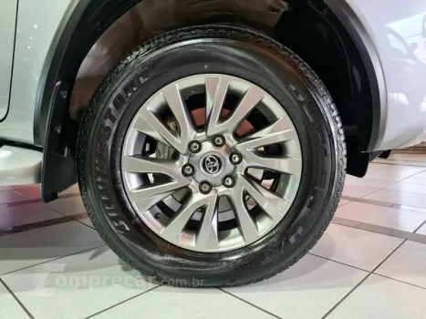 HILUX SW4 2.8 SRX 4X4 7 LUGARES 16V TURBO INTERCOOLER DIESEL