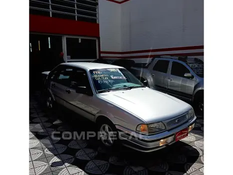 VERSAILLES 2.0 GL 8V GASOLINA 4P MANUAL
