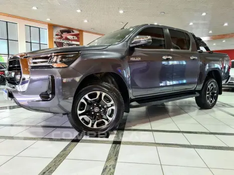 Toyota HILUX CD SRX 4X4 2.8 TDI 16V DIESEL AUT 4 portas