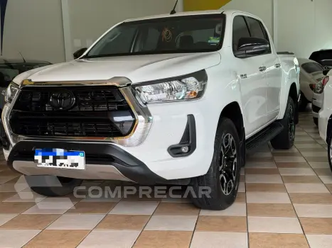 Toyota HILUX 2.8 D-4d Turbo CD SRV 4X4 4 portas