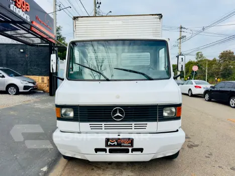 709 Modelo sem Versão