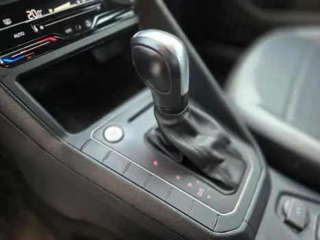 Nivus 1.0 4P FLEX 200 TSI HIGHLINE AUTOMÁTICO