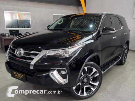 HILUX SW4 - 2.8 D-4D TURBO SRX 7L 4X4 AUTOMÁTICO