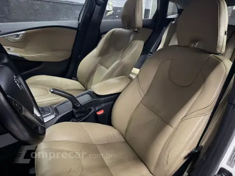 V40 2.0 T4 DYNAMIC TURBO GASOLINA 4P AUTOMÁTICO