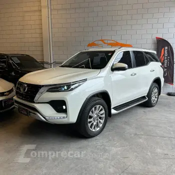 HILUX 2.8 SW4 4X4 8V