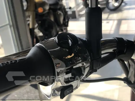 CLASSIC 650 VALLAM RED