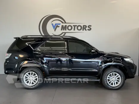 HILUX SW4 3.0 SRV 4X4 7 LUGARES 16V TURBO INTERCOOLER DIESEL