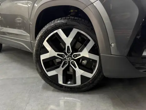 TAOS 1.4 250 TSI TOTAL FLEX HIGHLINE AUTOMÁTICO