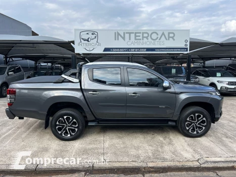 Mitsubishi L200 TRITON 2.4 16V Turbo Sport Hpe-s CD 4X4 4 portas