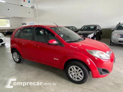 FIESTA 1.6 MPI Class Hatch 8V
