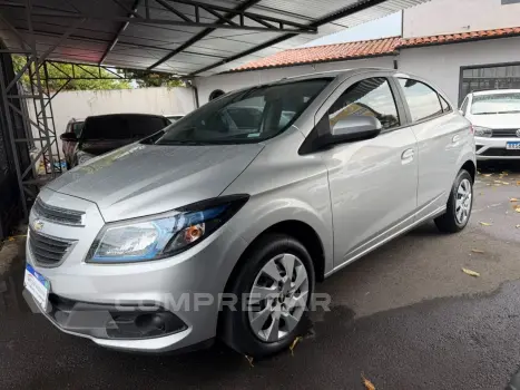 CHEVROLET Onix Hatch 1.4 4P FLEX LT 4 portas