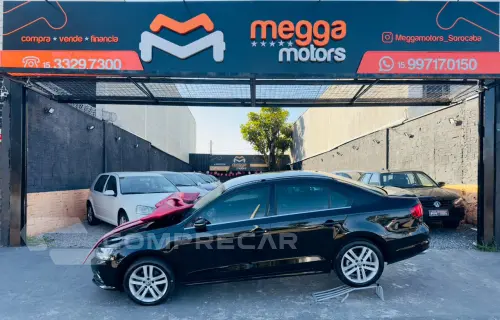 Volkswagen Jetta 2.0 4P TSI HIGHLINE 211 CV AUTOMÁTICO 4 portas