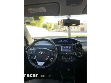 ETIOS 1.5 PLATINUM SEDAN 16V FLEX 4P AUTOMÁTICO