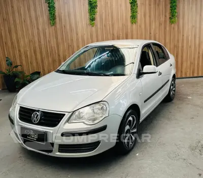 Volkswagen POLO 1.6 MI 8V 4 portas