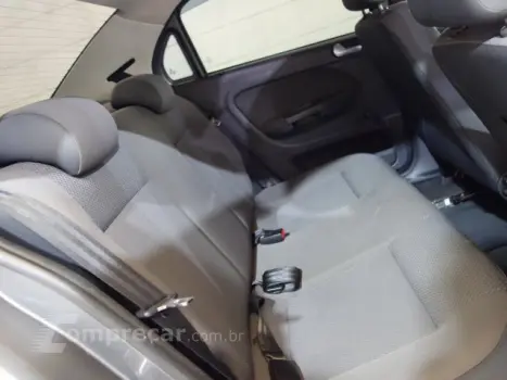 VOYAGE - 1.6 MI 8V 4P MANUAL