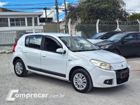 Renault SANDERO 1.6 Privilége 16V 4 portas