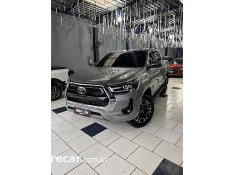 Toyota HILUX 2.8 D-4D TURBO DIESEL CD SRX 4X4 AUTOMÁTICO 4 portas