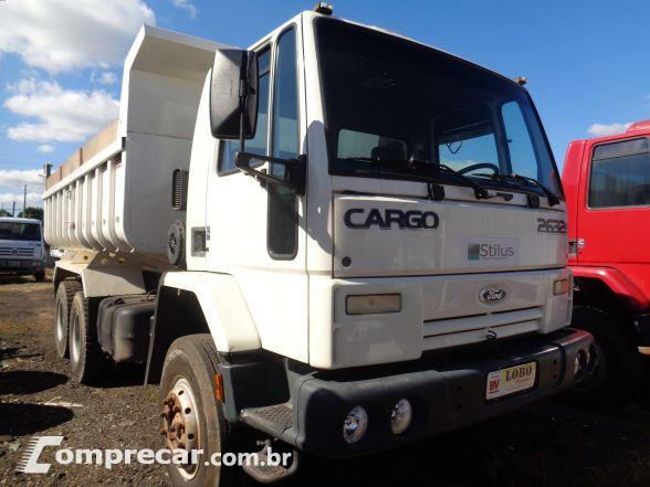 Ford Ford cargo 2632 6x4 2 portas