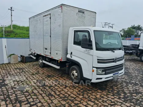 EXPRESS 4X2 COM BAÚ 4,5M