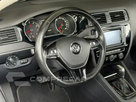 JETTA 2.0 TSI HIGHLINE 211CV GASOLINA 4P TIPTRONIC