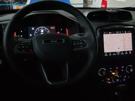 RENEGADE 1.3  T270 TURBO FLEX LONGITUDE AT6