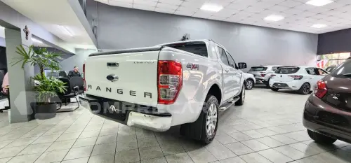 Ranger Limited 3.2 4x4 CD Diesel Aut.