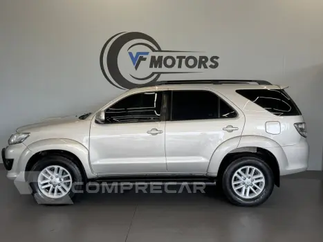 HILUX SW4 3.0 SRV 4X4 7 LUGARES 16V TURBO INTERCOOLER DIESEL