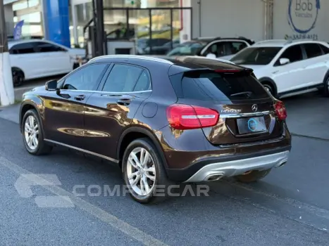 GLA 200 Advance 1.6/1.6 TB 16V Flex Aut.