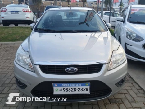 FOCUS SEDAN - 2.0 GLX SEDAN 16V 4P MANUAL