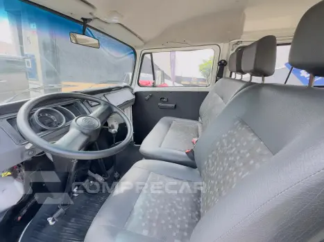 Kombi 1.4 FLEX STD 9 LUGARES