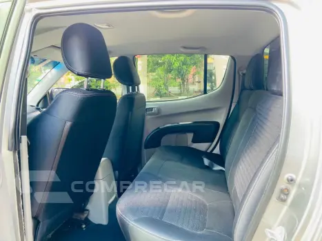 L200 Triton HLS 2.4 Flex 16V CD Mec.