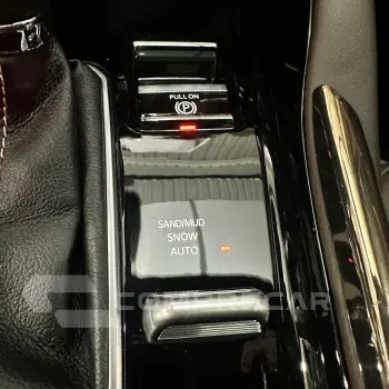 Commander Overl. 2.2 TD 4x4 Diesel Aut.