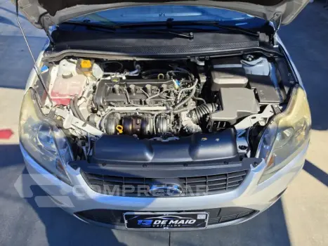 FOCUS HATCH - 2.0 GLX 16V 4P AUTOMÁTICO