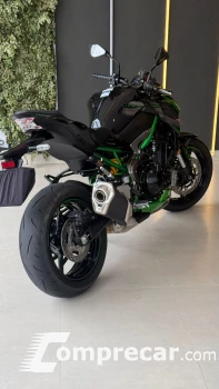 Z-900 R EDITION