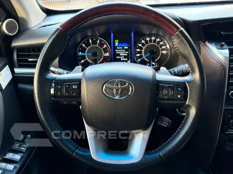 HILUX SW4 2.8 D-4d Turbo SRX 7L 4X4
