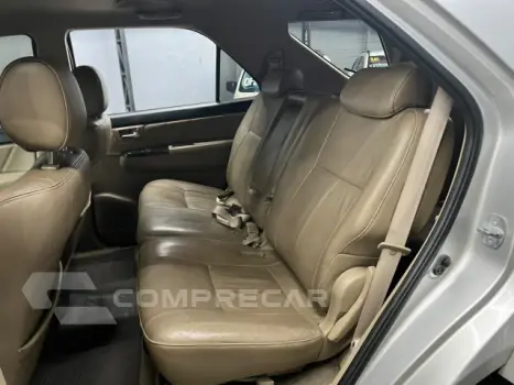 HILUX SW4 - 3.0 SRV 4X4 7 LUGARES 16V TURBO INTERCOOLER 4P A