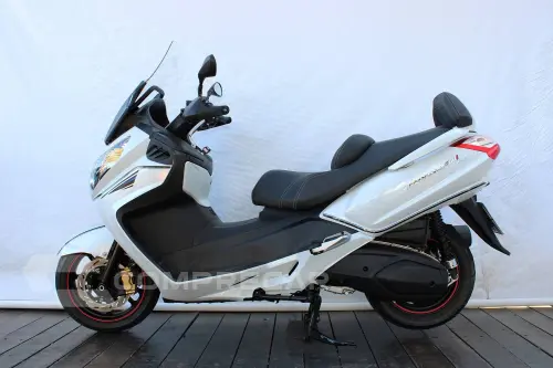 DAFRA MAXSYM 400i
