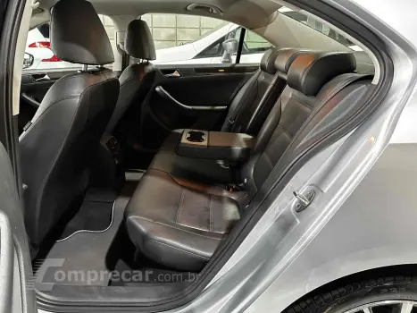 JETTA 2.0 COMFORTLINE FLEX 4P TIPTRONIC