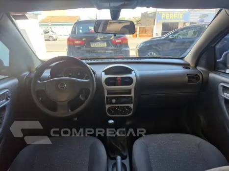 CORSA 1.4 MPFI Premium Sedan 8V