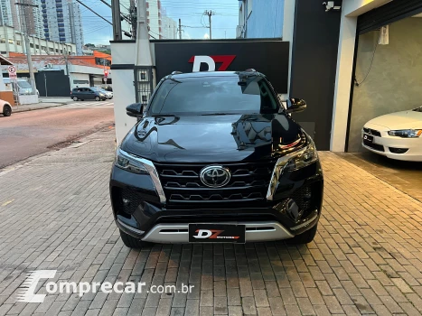 HILUX SW4 2.8 D-4d Turbo SRX 7L 4X4