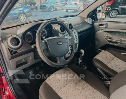 FIESTA 1.6 MPI Class Hatch 8V