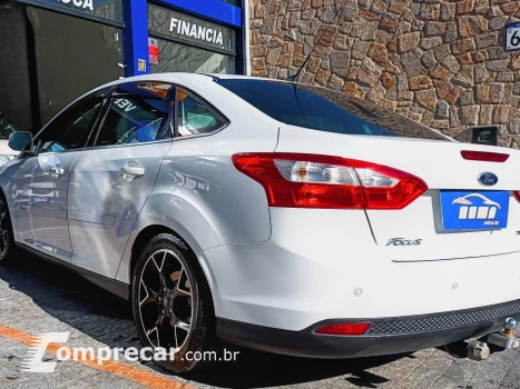 Focus 2.0 Titanium Sedan 16V Flex 4P Automático