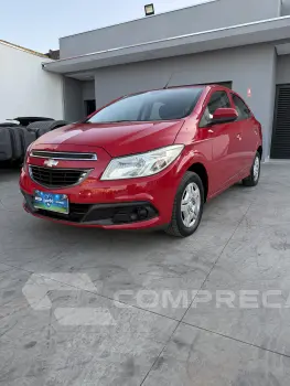 CHEVROLET ONIX 1.0 LT 4 portas