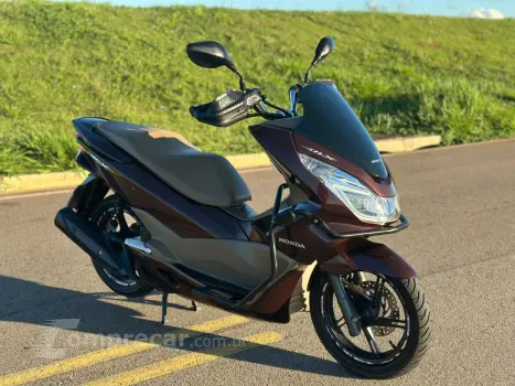 PCX 150 DLX