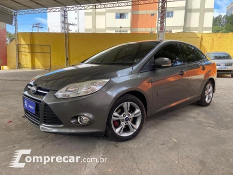 FORD FOCUS SEDAN 2.0 16V 4P 4 portas