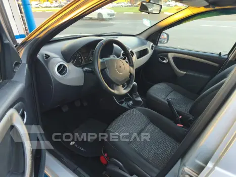 SANDERO 1.6 Expression 8V