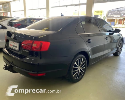 JETTA 2.0 TSI HIGHLINE 200CV GASOLINA 4P TIPTRONIC