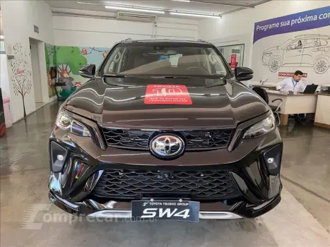 HILUX SW4 2.8 D-4d Turbo SRX Platinum 7L 4X4