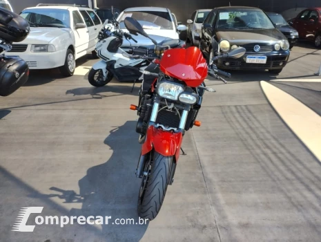 F 800